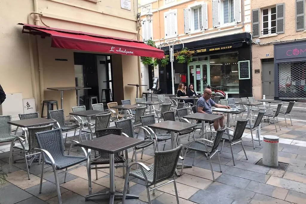La Petite Oasis, Newly Renovated Apartment Toulon France