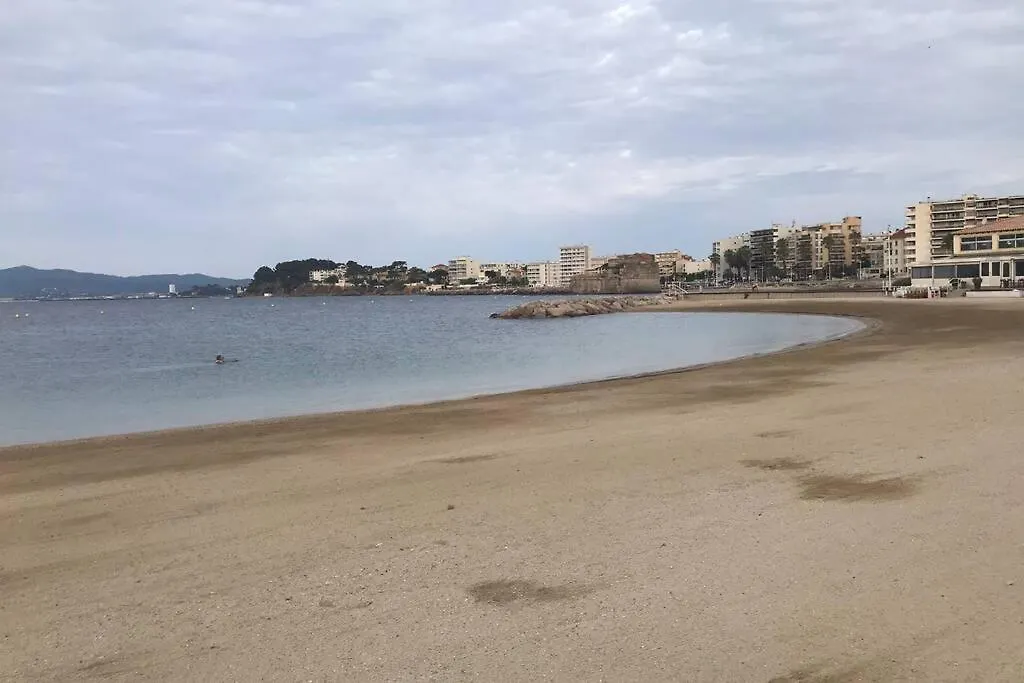 La Petite Oasis, Newly Renovated Apartment Toulon