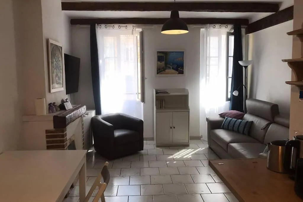 La Petite Oasis, Newly Renovated Apartment Toulon