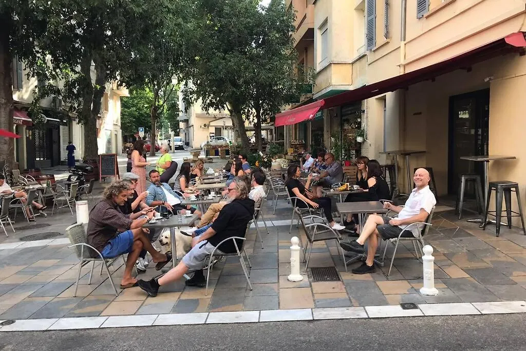 La Petite Oasis, Newly Renovated Apartment Toulon