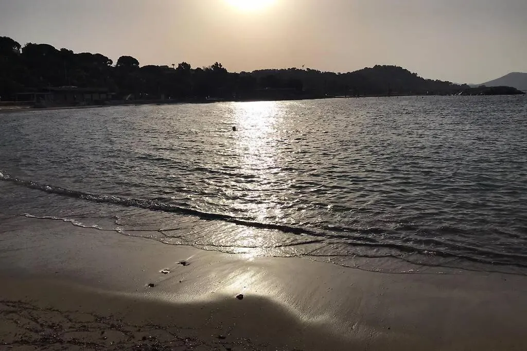La Petite Oasis, Newly Renovated Apartment Toulon