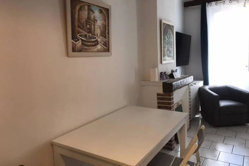 La Petite Oasis, Newly Renovated Apartment Toulon France